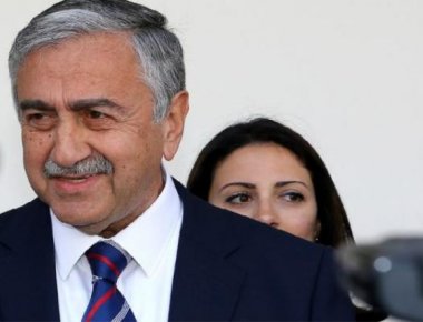 «Αγρίεψε» και ο… Ακιντζί: «Δε νοείται λύση στην Κύπρο χωρίς την Τουρκία ως εγγυήτρια δύναμη»